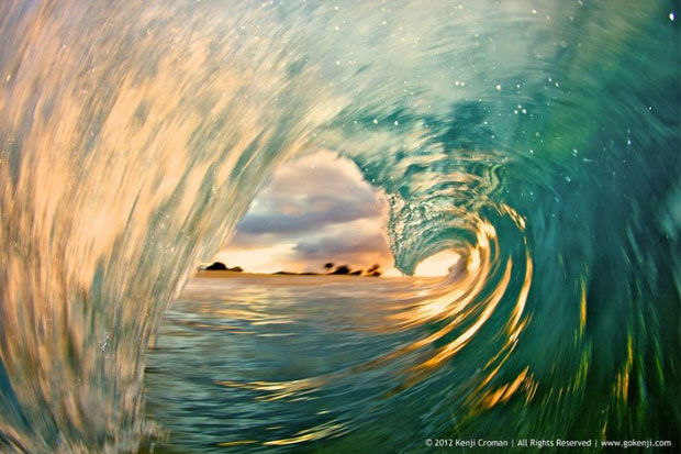 Valul perfect, fotografie realizata de Kenji Croman